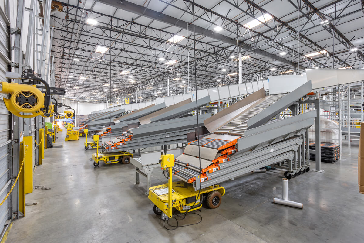 extendo conveyor at ontrac parcel regional hub