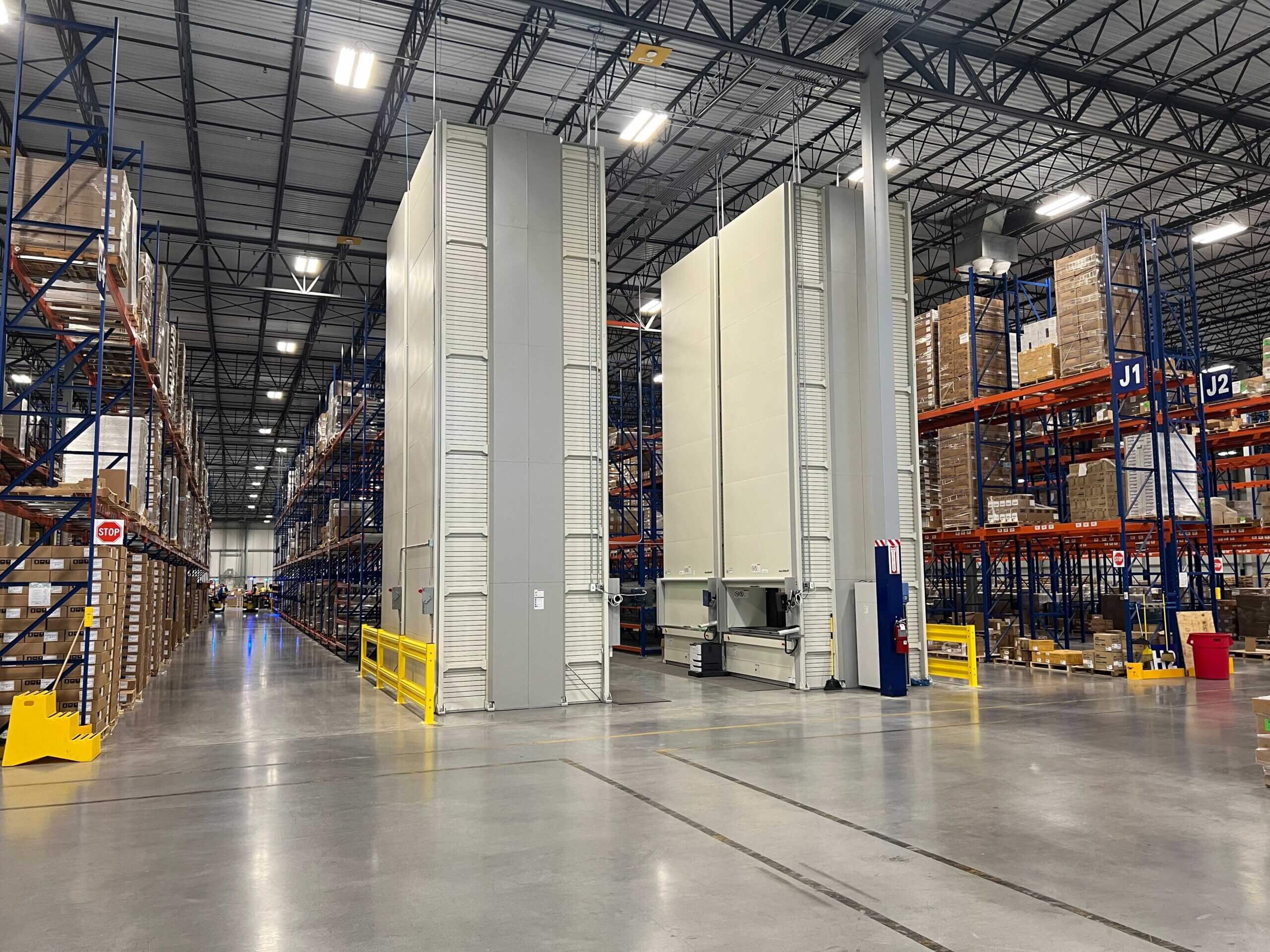 hanel rotomat vertical storage system for order fulfillment center
