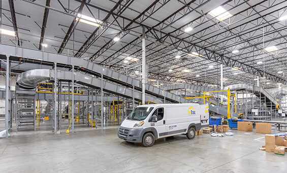 conveyor sysem and van line at parcel handling facility