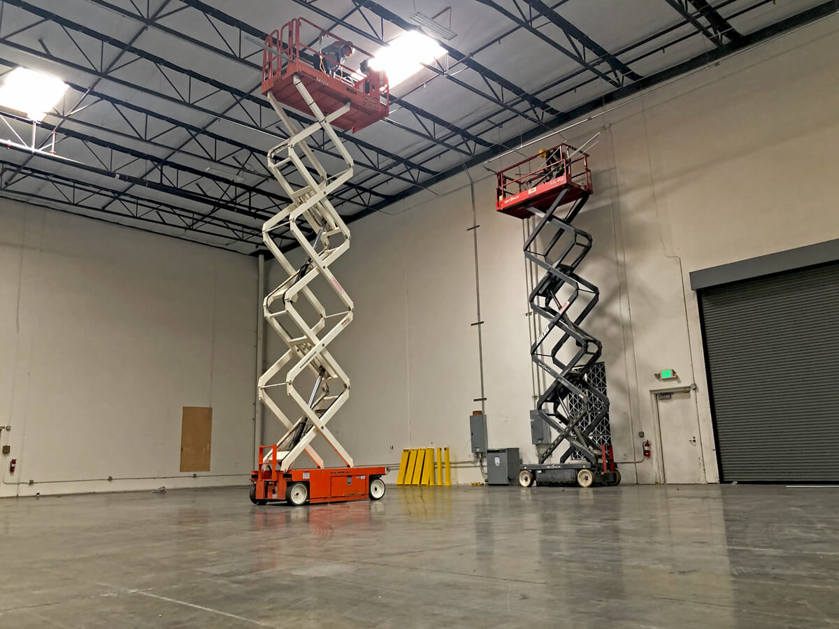 electrical infrastructure in parcel delivery center