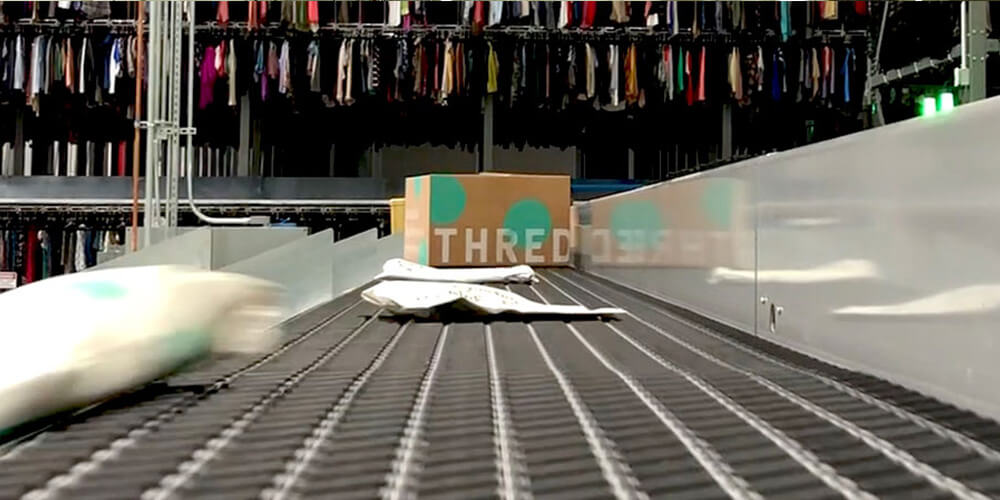 conveyor system for apparel e-commerce fulfillment center