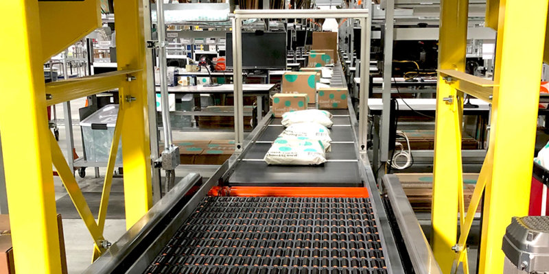 pack-out print and apply warehouse automation